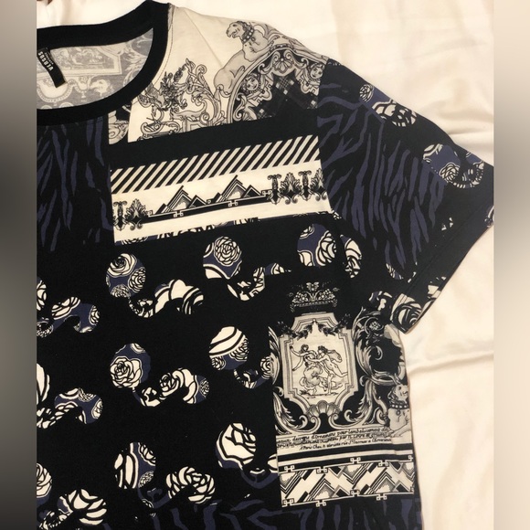 Versus by Versace  printed Cotton T-shirt. - Picture 5 of 10